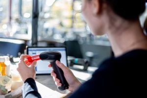 Chargen im Dentallabor digital am Technikerarbeitplatz erfassen